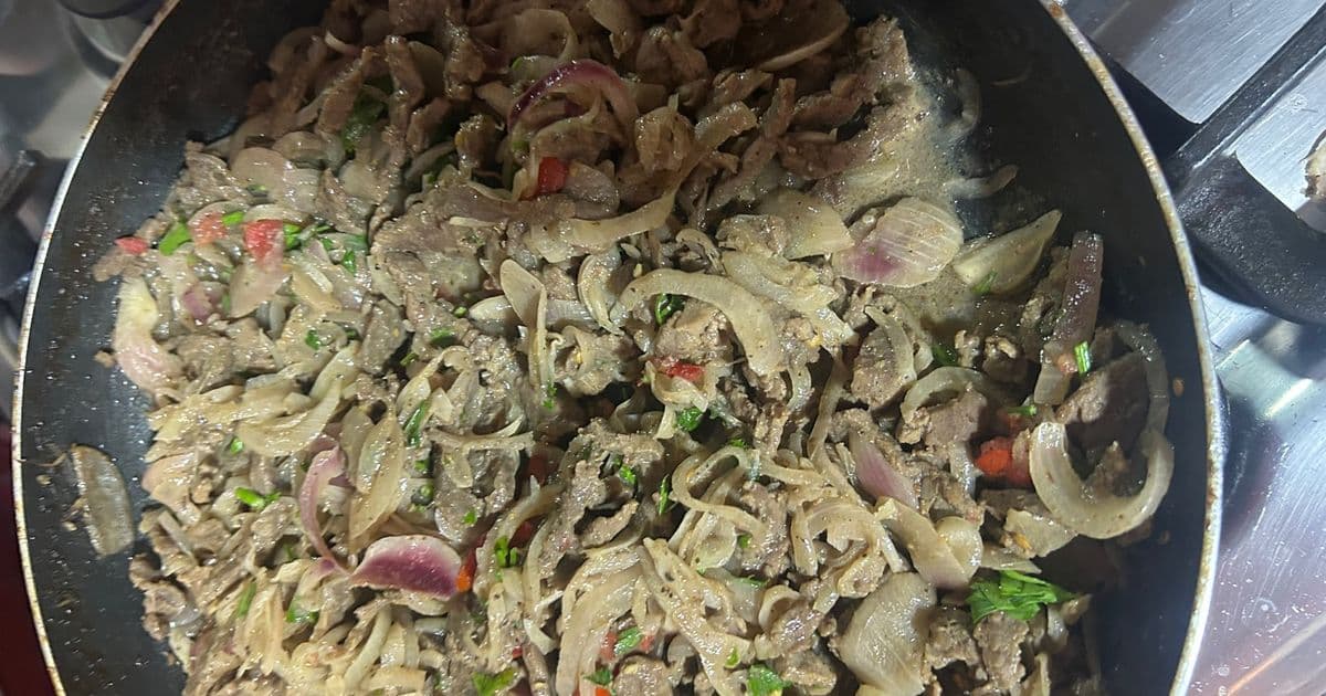 شاورما اللحم بتتبيلة الشارع الأصيلة