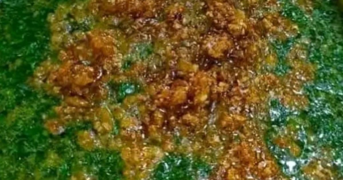 ملوخية بشوربة البط على الطريقة المصرية