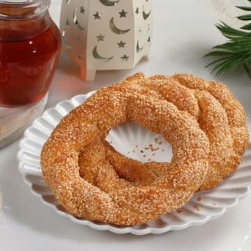 فطائر سميت التركية بحلاوة دبس العنب