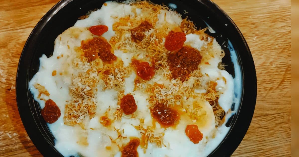 كنافة بالفواكه والكريمة