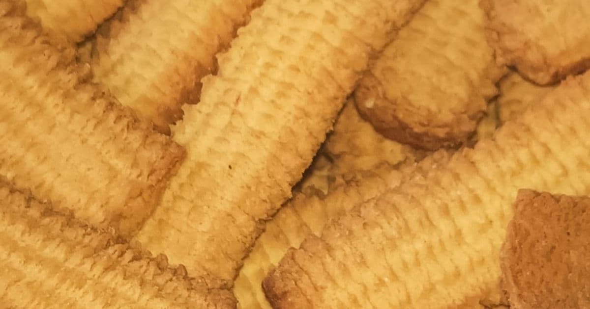 بسكويت العيد بالفانيليا بدون نشادر