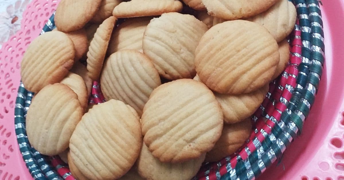 بسكوت النشا والكريم شانتيه المقرمش