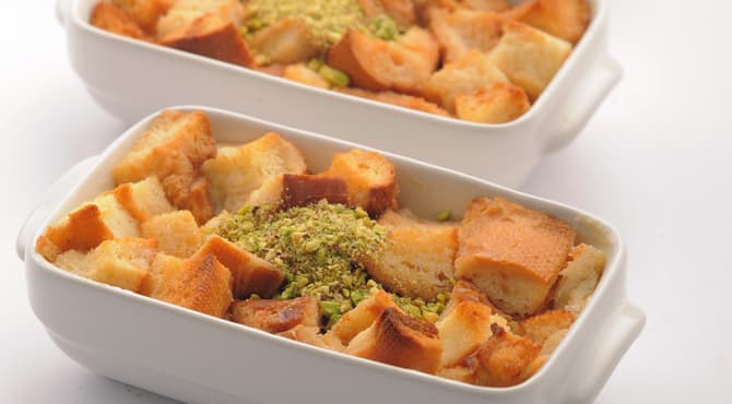 بودينج الخبز اللبناني مع لمسة ماء الزهر