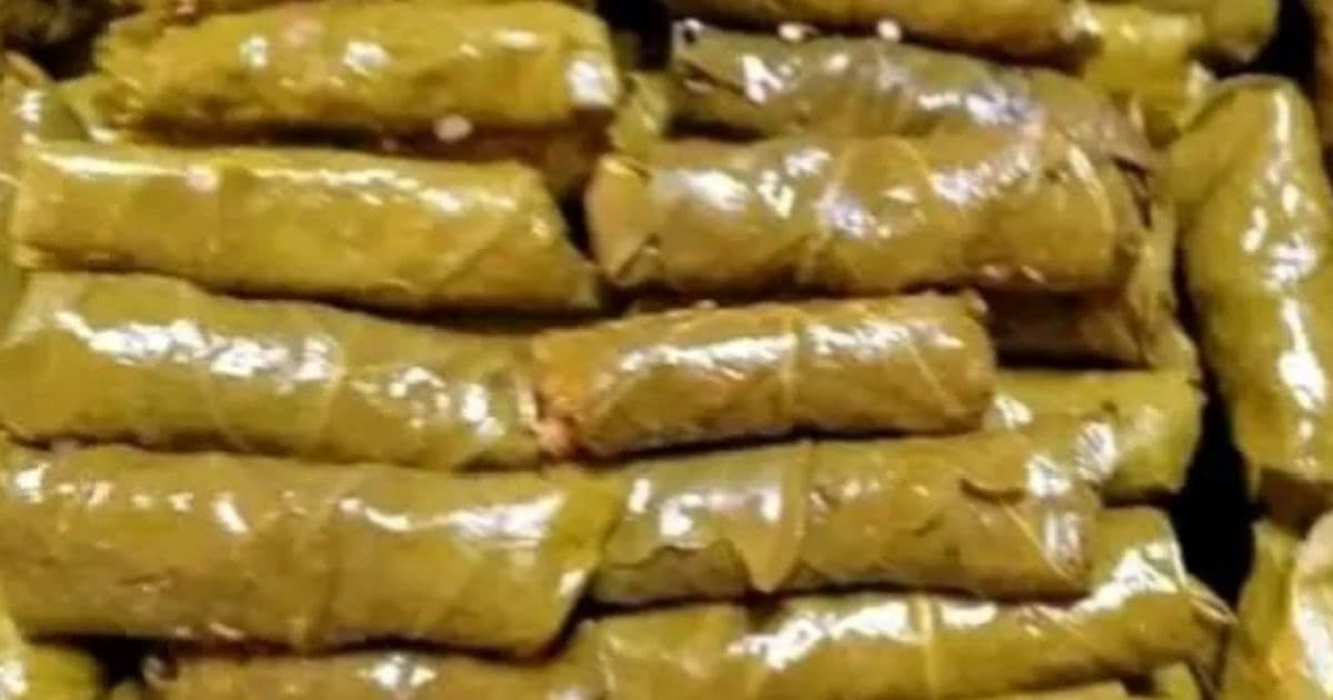 ورق عنب محشي بالأرز واللحم على الطريقة التقليدية