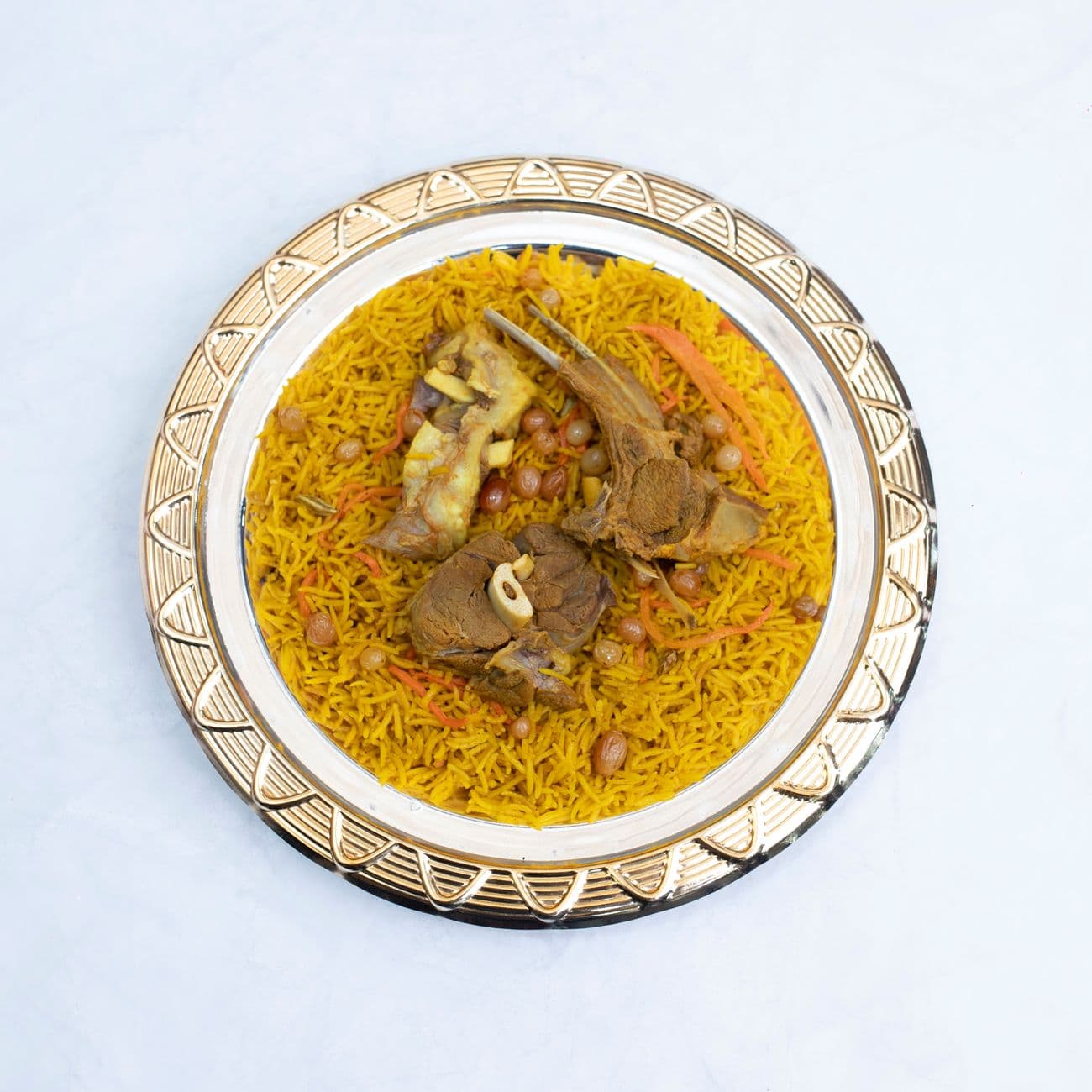 بلوف أوزبكي باللحم والتوابل العطرية