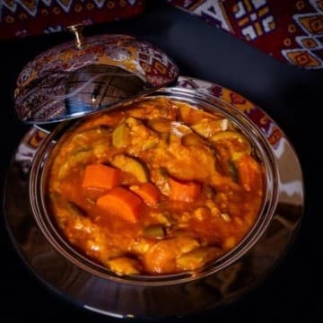قرصان سعودي بالخضار واللحم على الطريقة التقليدية