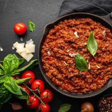 صلصة بولونيز غنية بنكهة الخضار