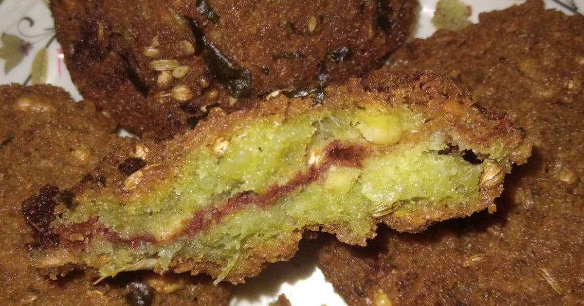 طعمية محشية بالبَسطرمة والسمسم